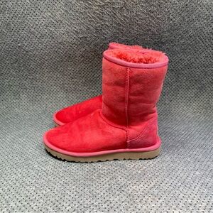 Ugg Classic Sheepskin Pink Boots Size 6 Women’s